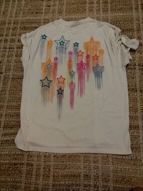 White Short-Sleeve Star-Print Tee in Multicolor